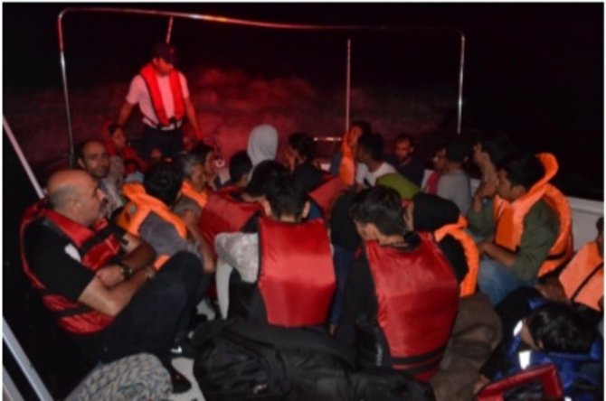 Ayvalık’ta 41 Kaçak Göçmen Yakalandı