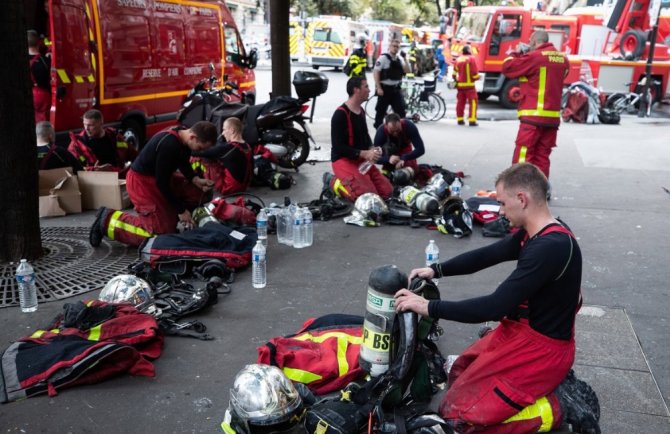Paris’teki Yangında 3 Kişi Öldü