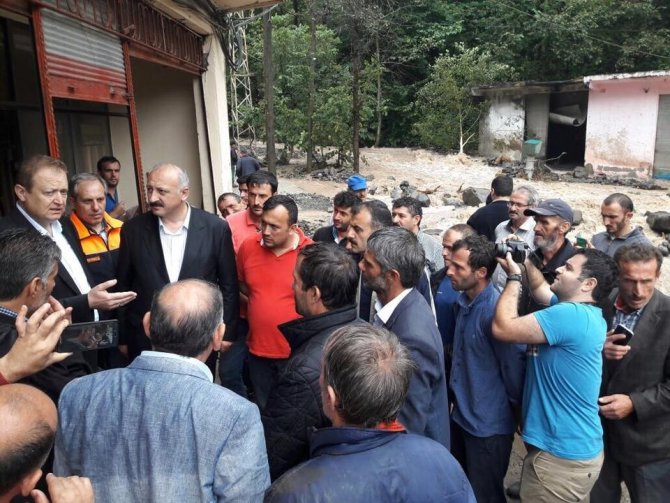 Trabzon’un Araklı İlçesi Çamlıktepe Mahallesinde 7 Kişinin Öldüğü, 3 Kişinin Kaybolduğu Sel Yörede Yaşanan İlk Sel Değil