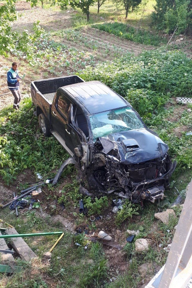 Gümüşhane’de 2 Ayrı Trafik Kazası: 4 Yaralı