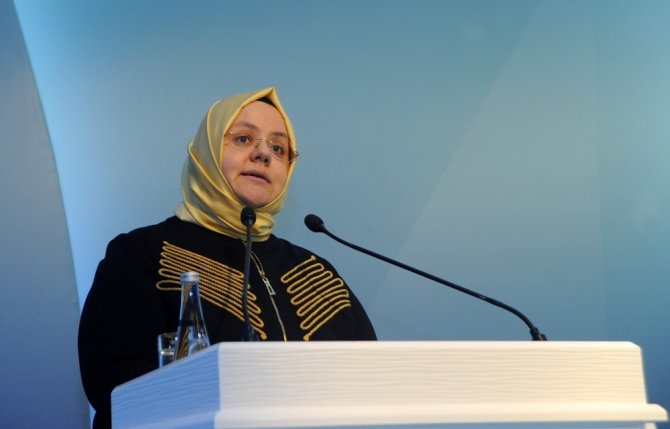Bakan Açıkladı: Üniversitelileri İlgilendiren Program Başlıyor