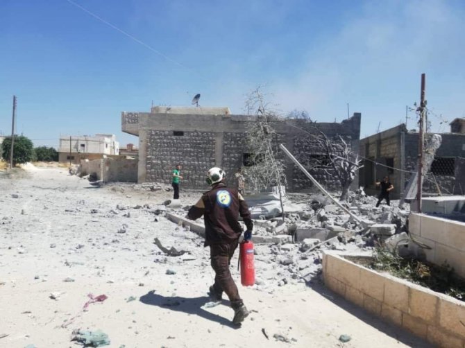 Suriye’de Yol Kenarına Döşenen Bomba Patladı