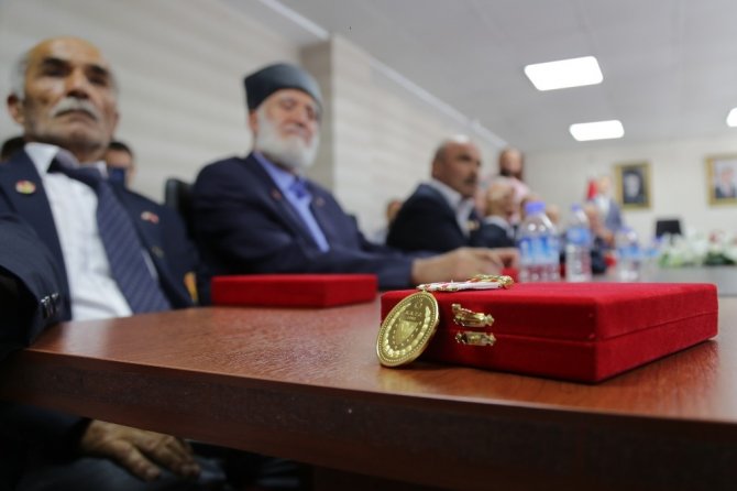 Gümüşhane’de 21 Kıbrıs Gazisine Madalya Ve Beratları Takdim Edildi