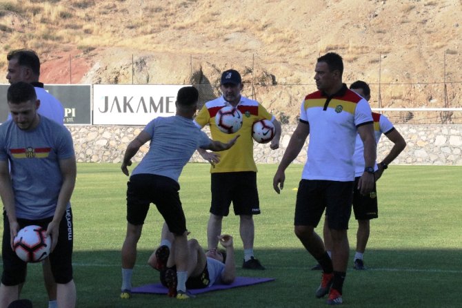E.yeni Malatyaspor’un Kampa Hazırlığı Sürüyor