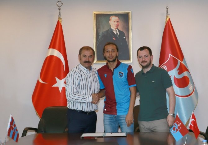 Trabzonspor, Taha Tunç İle 3 Yıllık Sözleşme İmzaladı