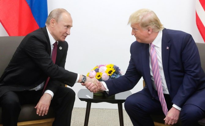 Putin Ve Trump Bir Araya Geldi