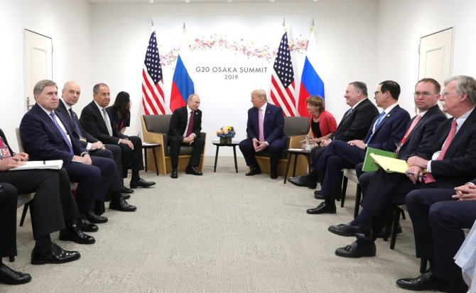 Putin Ve Trump Bir Araya Geldi