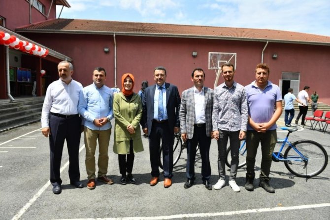 Ortahisar Belediyesi, 61 Öğrenciye 61 Bisiklet Hediye Etti