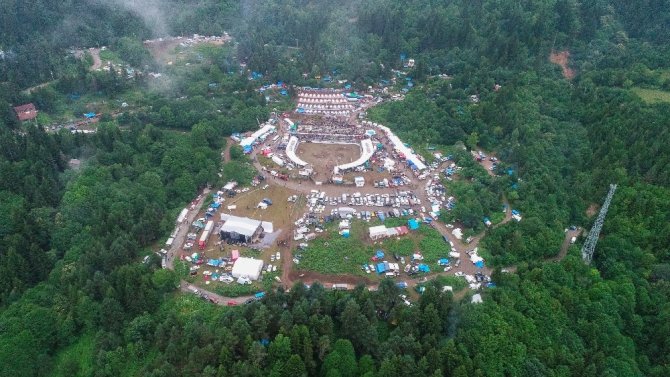 Kafkasör Arenada Boğa Güreşleri Nefes Kesti