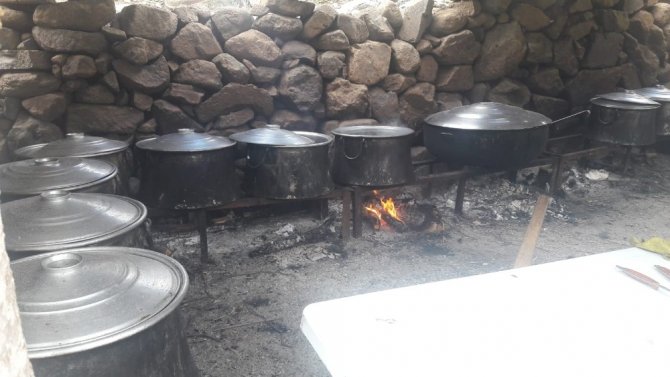 2 Bin Metrede Doğal Afetlerden Korunmak İçin Kurban Kestiler