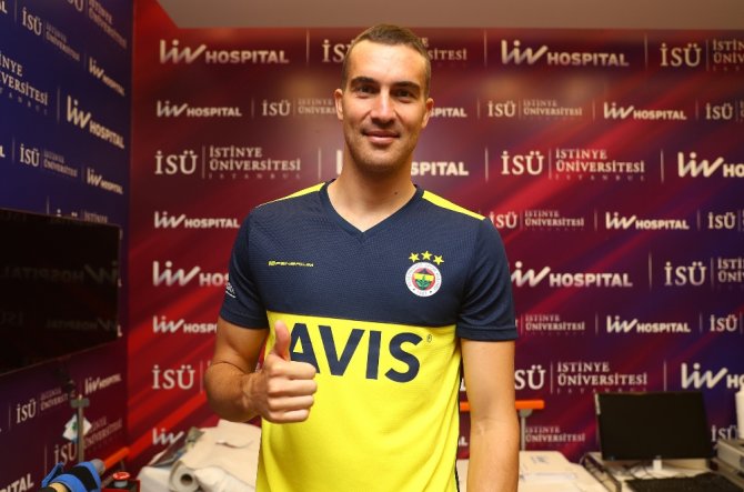 Fenerbahçeli Futbolcular Sağlık Kontrolünden Geçti