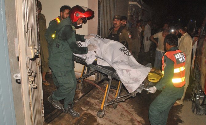 Pakistan’da Aile Faciası: 9 Ölü