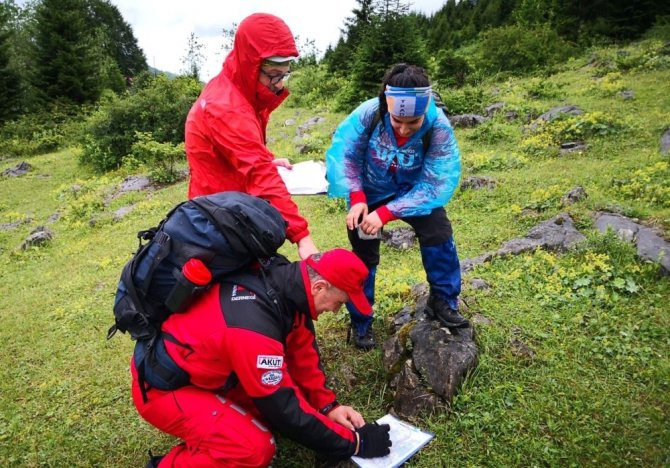 Akut Hem Hayat Kurtarıyor Hem Eğitimlere Devam Ediyor