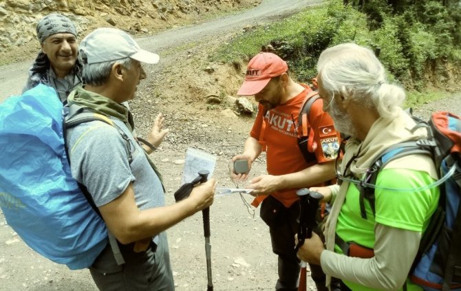 Akut Hem Hayat Kurtarıyor Hem Eğitimlere Devam Ediyor