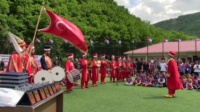 Trabzonspor Futbol Okulu’ndan Miniklere Turnuva