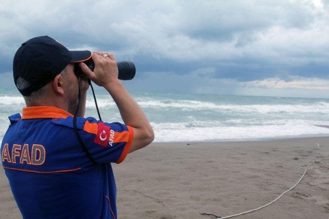 Denizde Kaybolan Öğretmeni Arama Çalışmaları Sürüyor