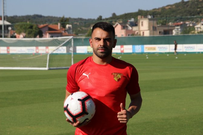 Göztepe Sahaya İndi