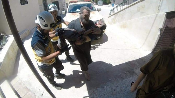 Rus Ve Suriye Uçakları İdlib Civarını Bombaladı: 3 Ölü