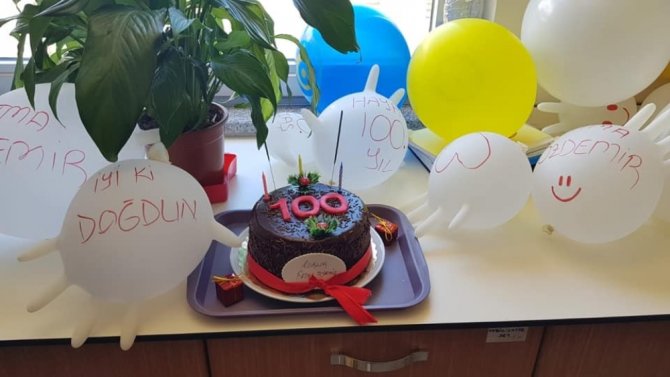 Asırlık Nineye Doğum Günü Sürprizi