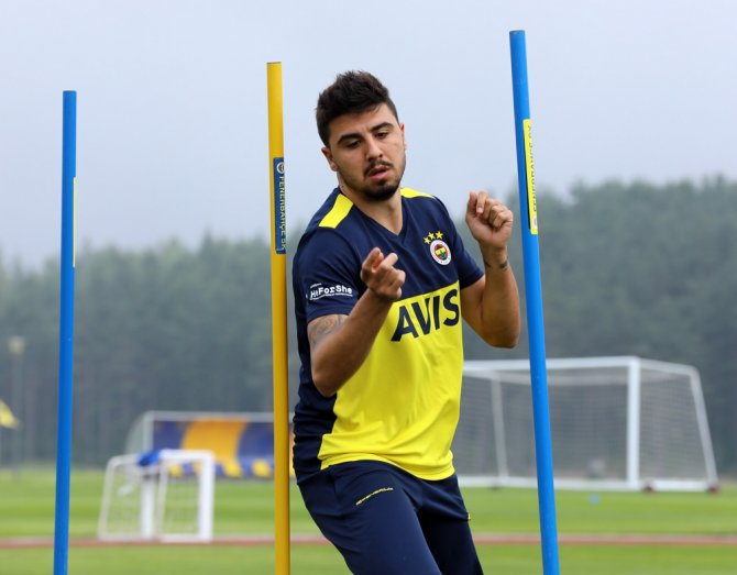 Fenerbahçe Günün İlk İdmanını Yaptı