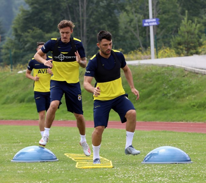 Fenerbahçe Günün İlk İdmanını Yaptı