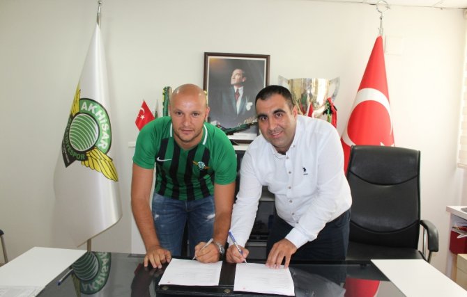 Akhisarspor’da 2 İmza Birden