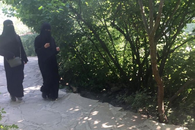 Arap Turistler Akın Akın Tomara Şelalesine Geliyor