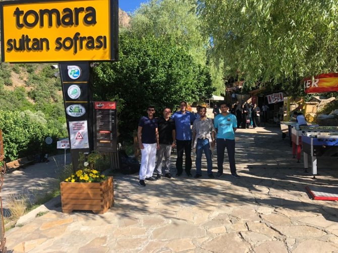 Arap Turistler Akın Akın Tomara Şelalesine Geliyor