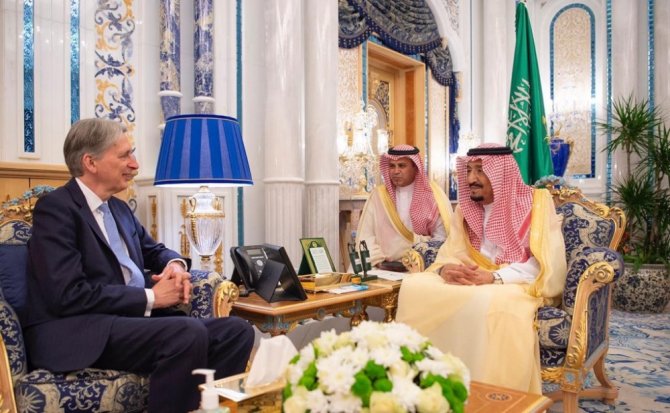 Suudi Arabistan Kralı, İngiliz Maliye Bakanı İle Görüştü