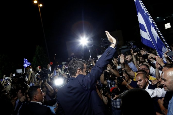 Yunanistan’daki Seçimin Galibi Miçotakis