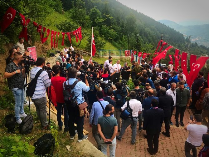 Eren Mezarı Başında Anıldı