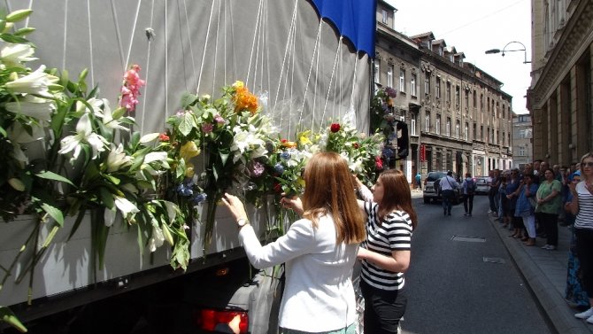 33 Soykırım Kurbanı Srebrenitsa’ya Uğurlandı