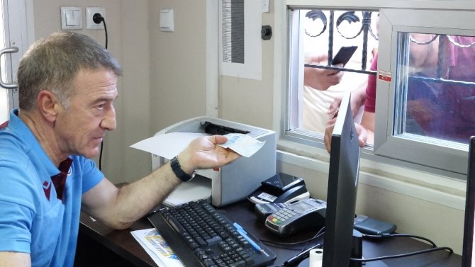 "Nokta Transferler Konusunda Çok Aceleci Olmaya Gerek Yok"