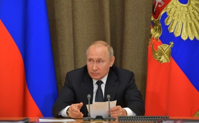 Putin Ve Zelenskiy Ukrayna’nın Doğusu İçin Görüştü