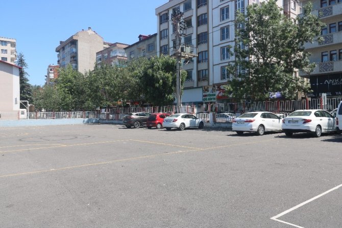 Akçaabat’ta Yaz Aylarında Artan Trafik Ve Otopark Sorununa Çözüm Bulundu Ama...