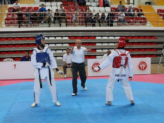 Ümitler Türkiye Taekwondo Şampiyonası Sivas’da Başladı