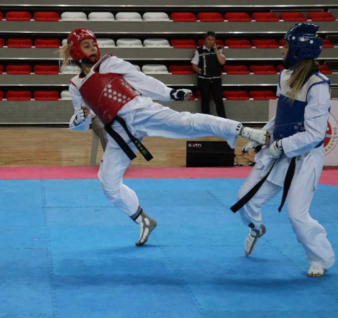 Ümitler Türkiye Taekwondo Şampiyonası Sivas’da Başladı