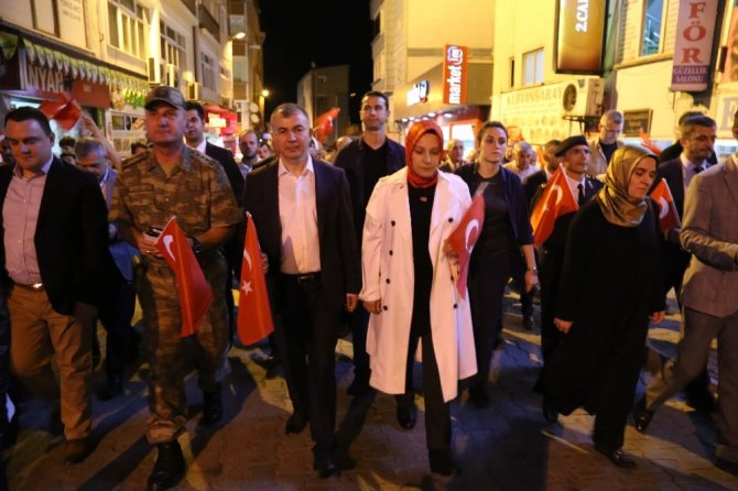 Artvin’de “15 Temmuz Demokrasi Ve Milli Birlik Günü” Yürüyüşü