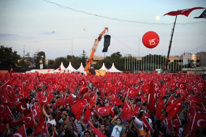 Cumhurbaşkanı Erdoğan: "Hiçbir Darbe, Darbe Girişimi Yapanların Yanına Kar Kalmadı"