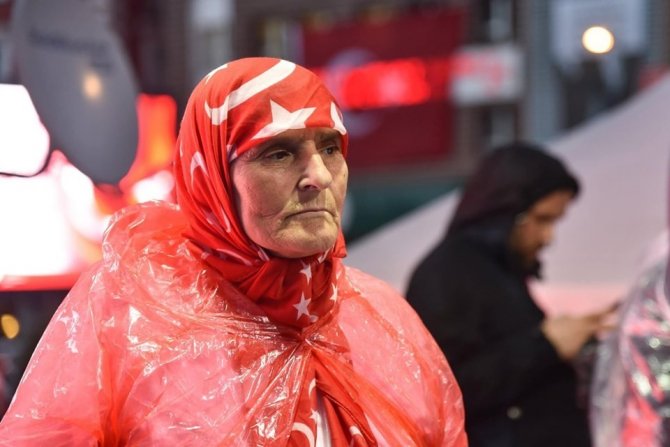 Yağmuru Aldırmadan, 15 Temmuz Şehitleri İçin Yürüdüler