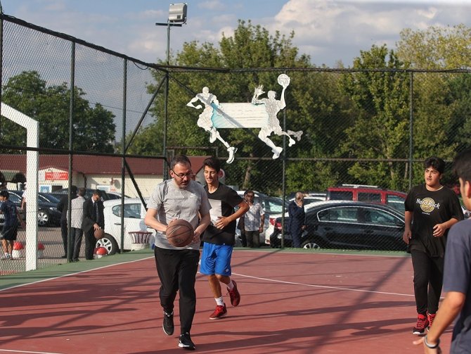 Bakan Kasapoğlu’ndan Gençlere 10 Bin Pota Müjdesi