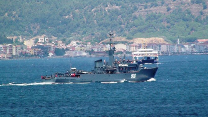 Rus Donanmasına Ait Savaş Gemisi Çanakkale’den Geçti