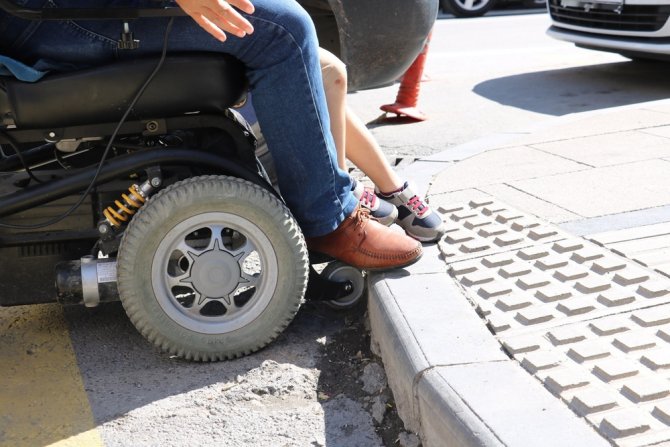Hatalı Engelli Rampası Engelli Vatandaşın Çilesi Oldu