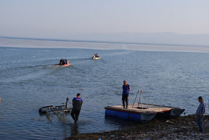 Marmara Gölü’ndeki Kayıp 2 Kişinin Cansız Bedenine Ulaşıldı