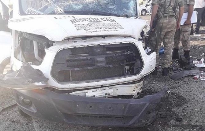 Bingöl’de Minibüs İle Otomobil Çarpıştı: 1 Ölü, 13 Yaralı