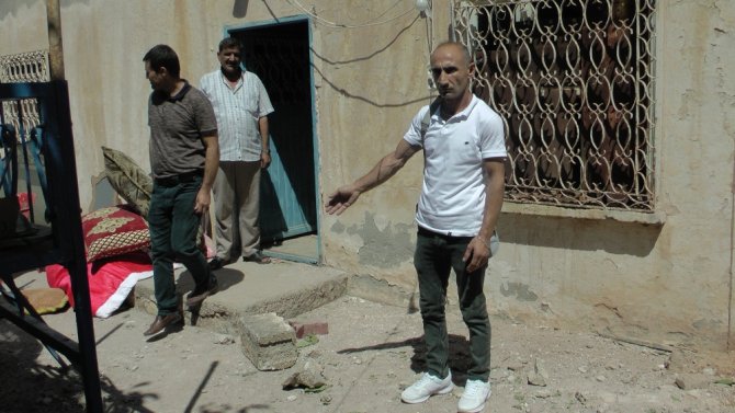 Suriye’den Atılan Roket Aileyi Çay İçerken Yakaladı