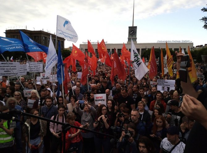 Moskova’daki Protestolar St. Petersburg’a Sıçradı