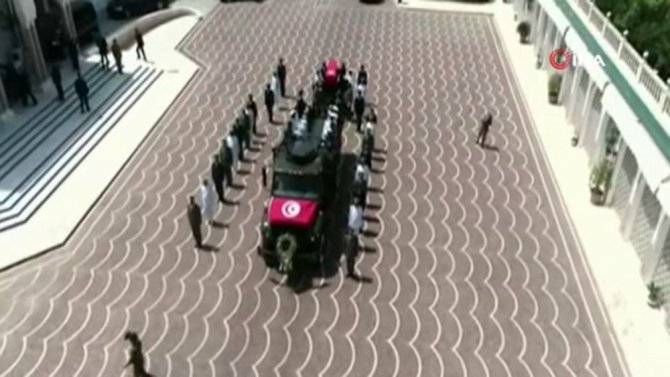 Tunus Cumhurbaşkanı Sibsi Son Yolculuğuna Uğurlandı