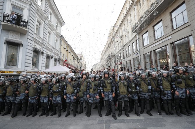 Rusya’da Protestolarda 500 Kişi Gözaltına Alındı