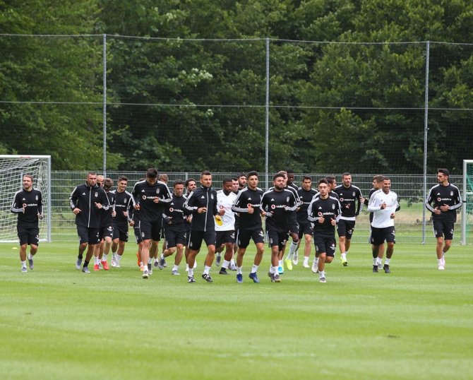 Beşiktaş’ta Kamp Çalışmaları Sürüyor